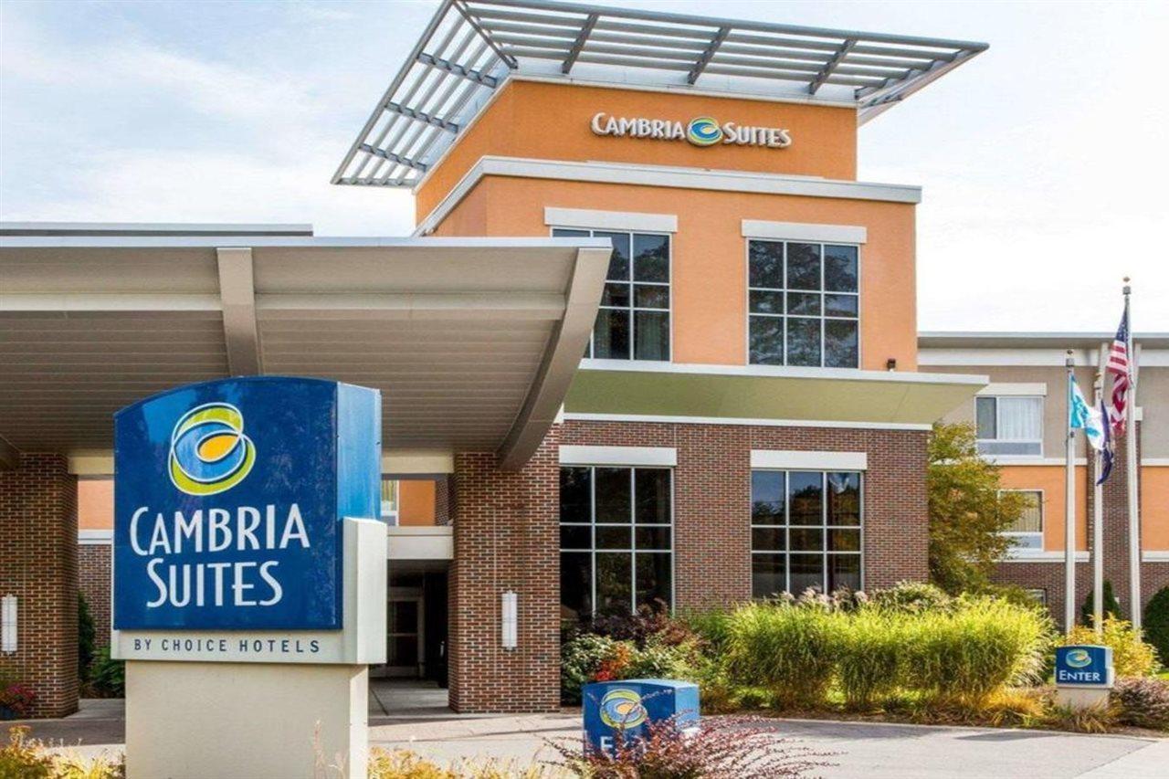 Cambria Hotel Traverse City Exterior foto