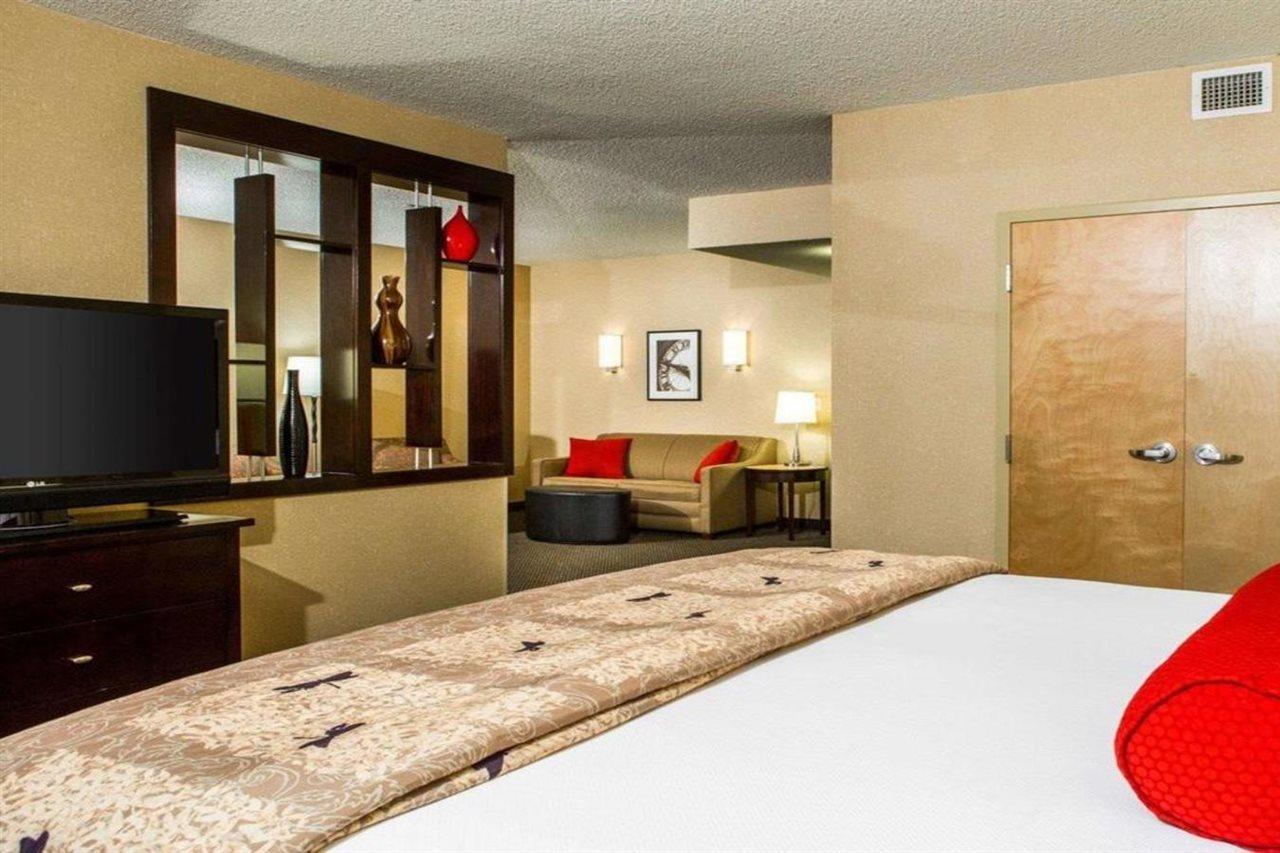 Cambria Hotel Traverse City Exterior foto
